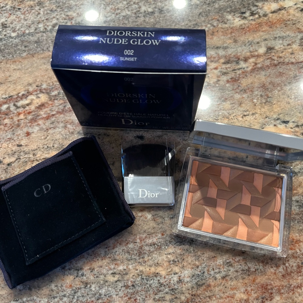 Dior Skin Nude Glow bronzer. Limited edition